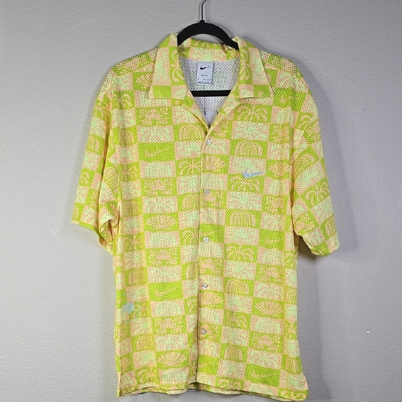 Nike Other - Sold Nike Yellow Casual Button Down Shirt with Geometric Pattern  size L.